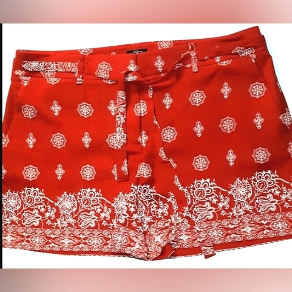Brand New☆ANN TAYLOR☆LOFT☆Striking Red Bandana Print Women's Casual Shorts - Picture 2 of 12